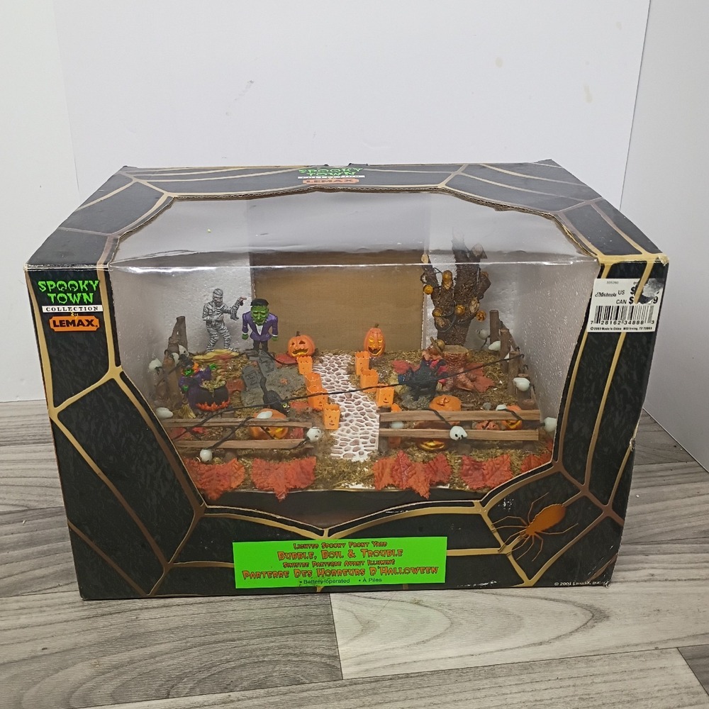 Vtg 2003 Lemax Lighted Halloween Spooky Town Bubble Boil & Trouble Front Yard